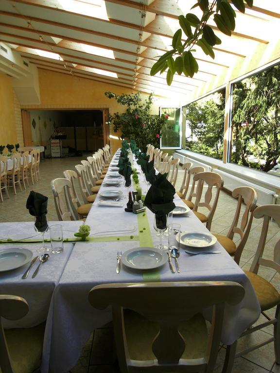 Weinhotel Kirchenwirt Gols Εξωτερικό φωτογραφία