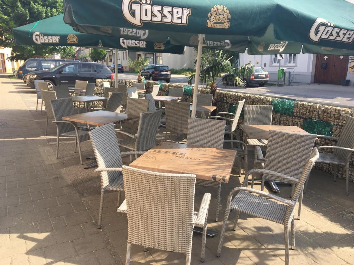 Weinhotel Kirchenwirt Gols Εξωτερικό φωτογραφία
